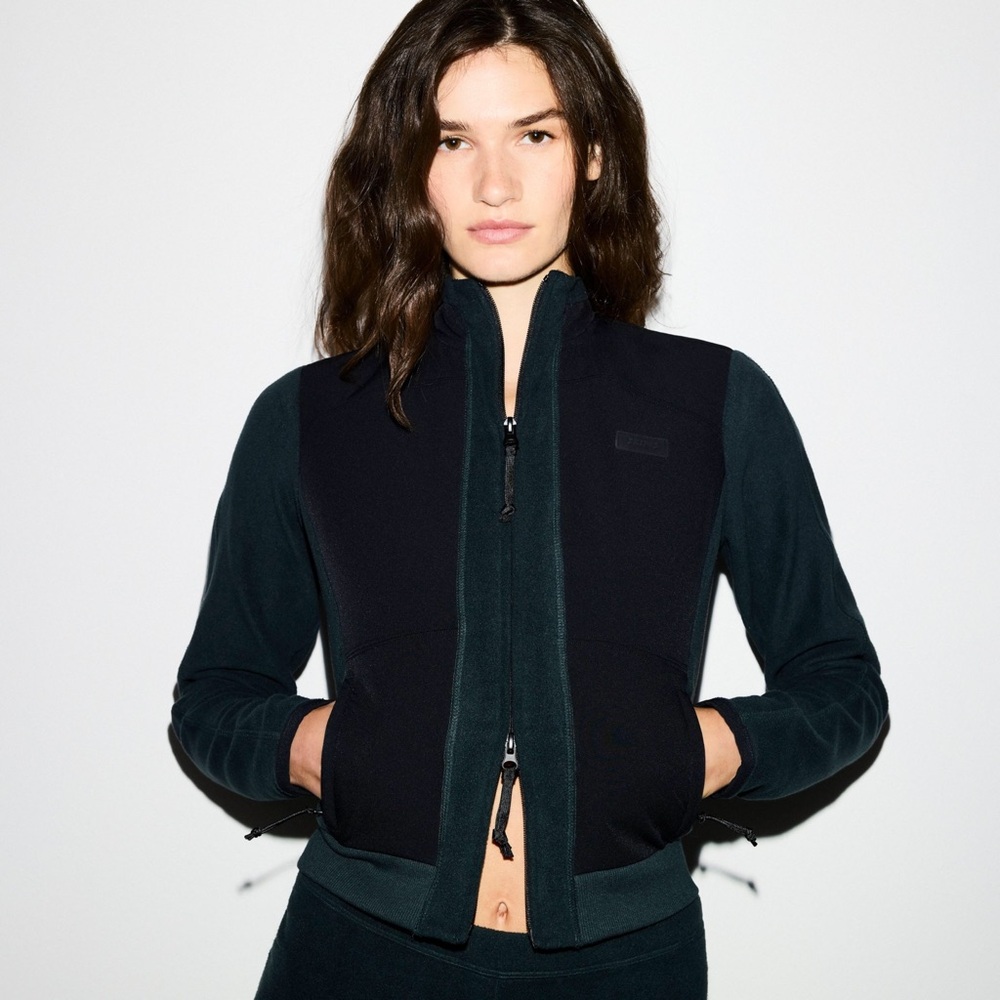 SKIMS Outdoor Fleece Lounge Fitted Jacket